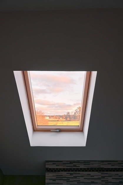 Innovative Roof Design Ideas for Light-Filled Modern Interiors 